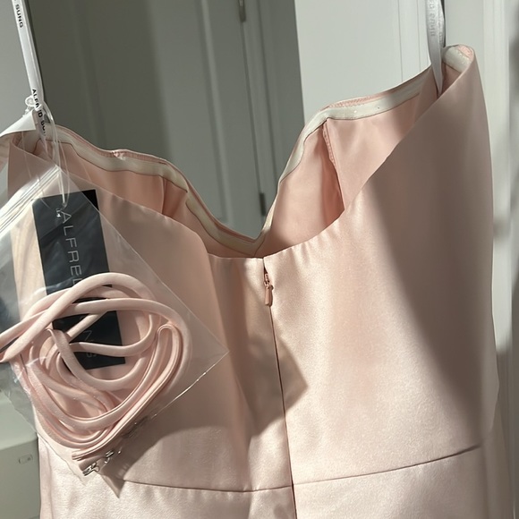NWT Alfred Sung Women's Strapless Satin Twill A-Line Gown blush size 2 - Picture 5 of 5